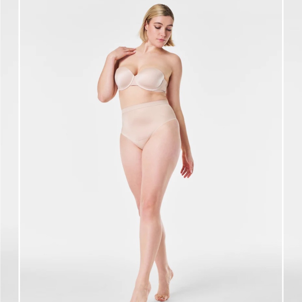 NWT Invisible thong - Picture 5 of 10